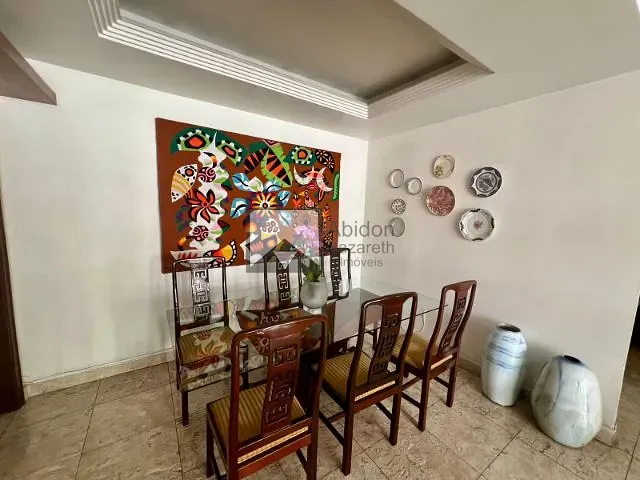 Apartamento com 200m² 4 quartos e 3 banheiros, à venda, no bairro Icaraí em Niterói