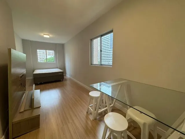 Apartamento 1 quarto e 1 banheiro, à venda, no bairro Bigorrilho em Curitiba