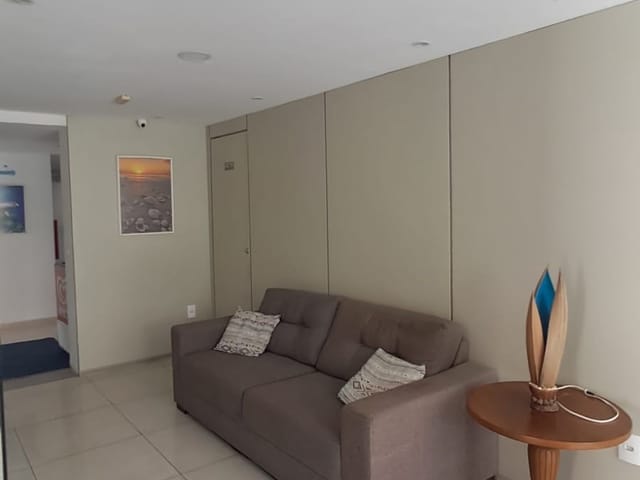 Apartamento 2 quartos e 2 banheiros, para alugar, no bairro Cabo Branco em João Pessoa