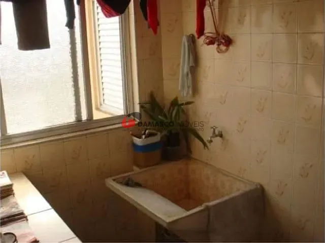 Apartamento 2 quartos e 1 banheiro, à venda, no bairro Vila Scarpelli em Santo André