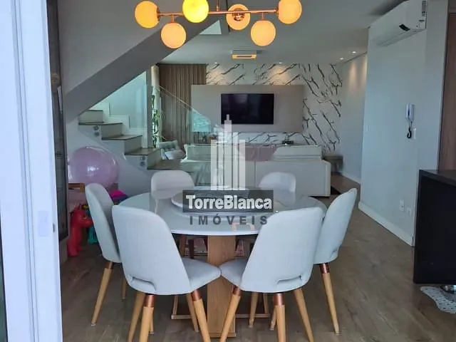 Apartamento com 228m² 3 quartos e 3 banheiros, à venda, no bairro Uvaranas em Ponta Grossa