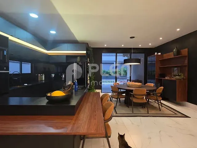 Casa com 280m² 3 quartos e 6 banheiros, à venda, no bairro Alphaville em Santana de Parnaíba