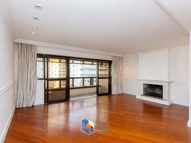 Apartamento com 155m² 4 quartos e 5 banheiros, à venda, no bairro Moema em São Paulo