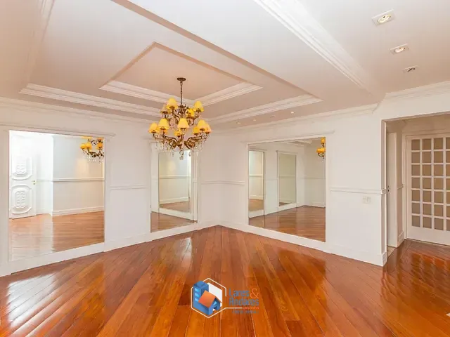 Apartamento com 155m² 4 quartos e 5 banheiros, à venda, no bairro Moema em São Paulo