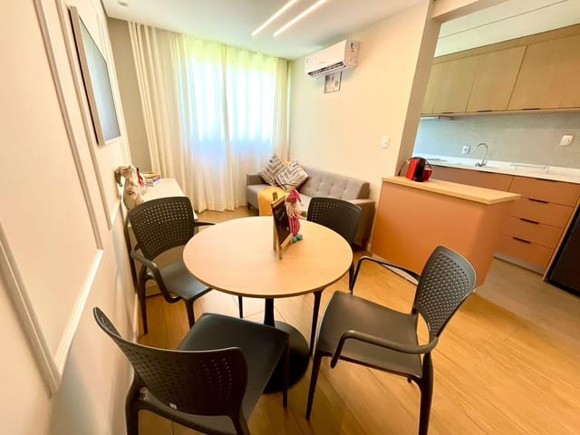 Locação - Apartamento Mobiliado, 1 quarto, 1 vaga, Cozinha Planejada, Cond. Pontal dos Campos - Jardim Carvalho, Ponta Grossa.