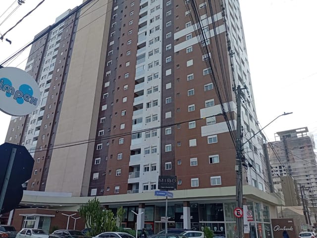 Locação - Apartamento com 3 quartos (sendo 1 suíte), 2 vagas, Churrasqueira, 193 m², Edifício Rembrandt - Centro, Ponta Grossa.