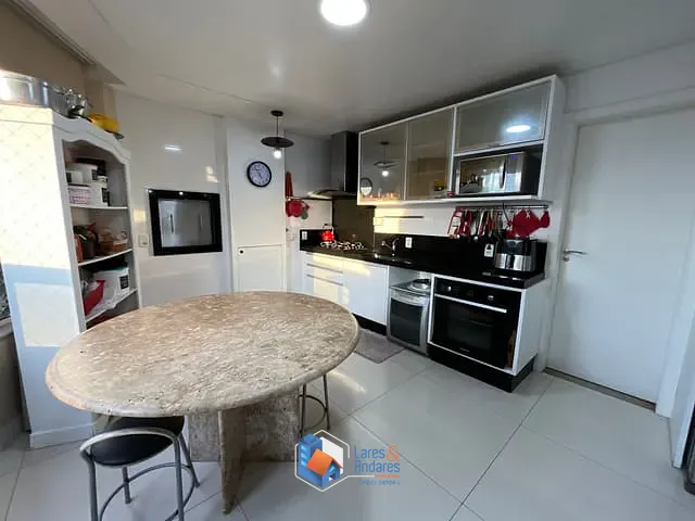 Apartamento com 175m² 4 quartos e 4 banheiros, à venda, no bairro Centro em Balneário Camboriú