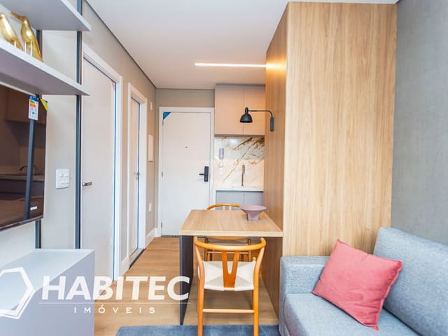 Apartamento 1 quarto e 1 banheiro, à venda, no bairro Centro em Curitiba