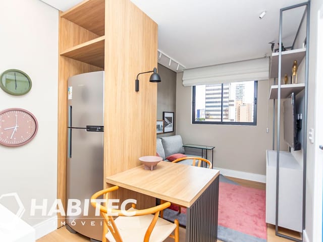 Apartamento 1 quarto e 1 banheiro, à venda, no bairro Centro em Curitiba