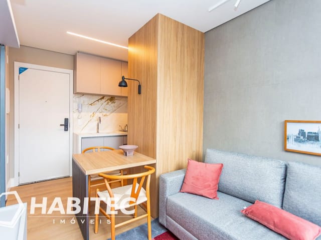 Apartamento 1 quarto e 1 banheiro, à venda, no bairro Centro em Curitiba
