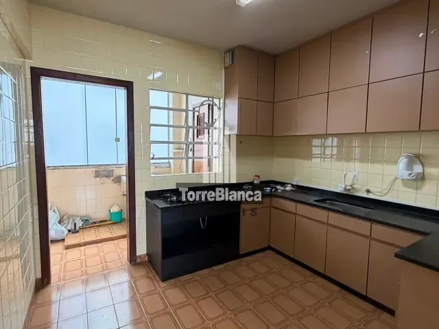 Apartamento com 174m² 3 quartos e 2 banheiros, à venda, no bairro Centro em Ponta Grossa