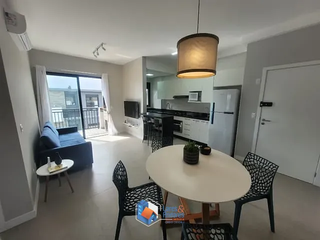 Apartamento com 106m² 2 quartos e 2 banheiros, à venda, no bairro Cachoeira do Bom Jesus em Florianópolis