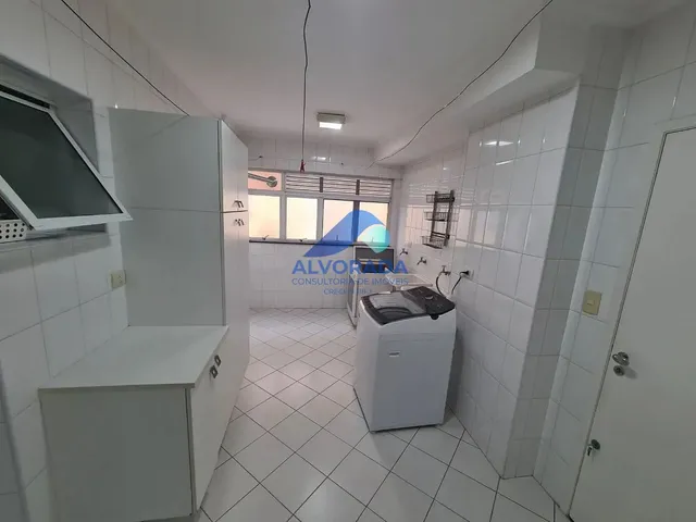 Apartamento com 10m² 3 quartos e 4 banheiros, à venda, no bairro Centro em Taubaté
