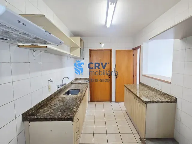 Apartamento com 138m² 3 quartos e 2 banheiros, à venda ou para alugar, no bairro Vitória em Londrina