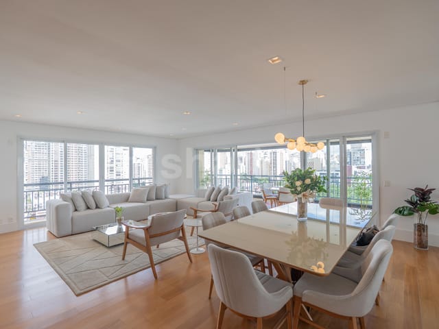 Apartamento com 275m² 4 quartos e 6 banheiros, à venda, no bairro Vila Olímpia em São Paulo