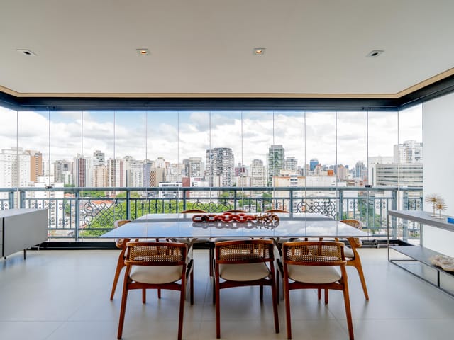 Apartamento com 275m² 4 quartos e 6 banheiros, à venda, no bairro Vila Olímpia em São Paulo