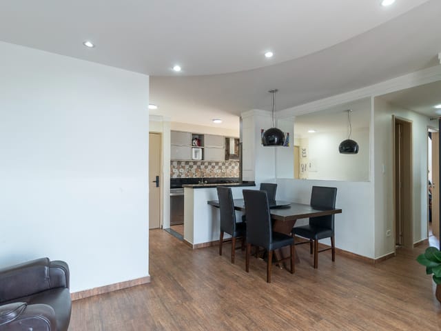 Foto do Apartamento - Apartamento tipo para venda em Taboão com 3 quartos, sendo 1 suíte, 72m² | Lares e Andares Imóveis