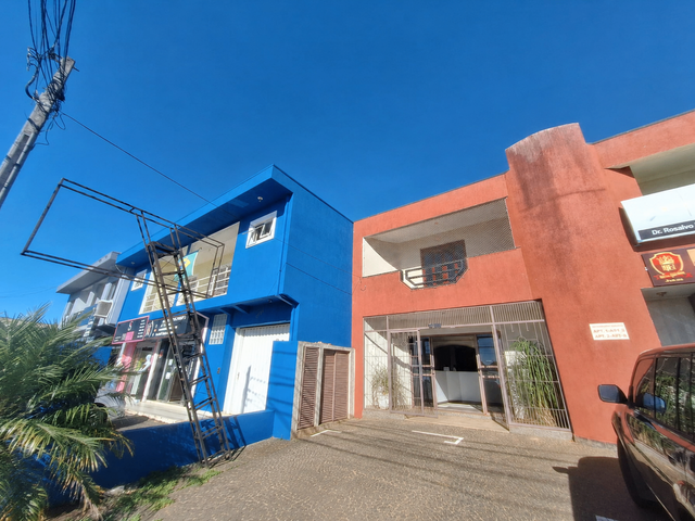 Locação - Apartamento Sobreloja, Residencial/Comercial, 3 quartos (sendo 1 suíte), 93 m², Av. Carlos Cavalcanti - Uvaranas, Ponta Grossa.