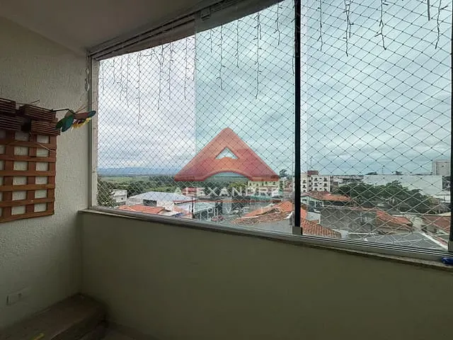 Apartamento 2 quartos e 1 banheiro, à venda, no bairro Vila Industrial em São José dos Campos