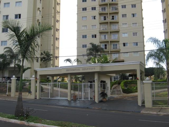 Foto do Apartamento - Apartamento à venda 3 Quartos, 1 Suite, 75M², Santa Maria, Uberaba - MG | Res Shopping | ZUCATO IMOBILIARIA LTDA