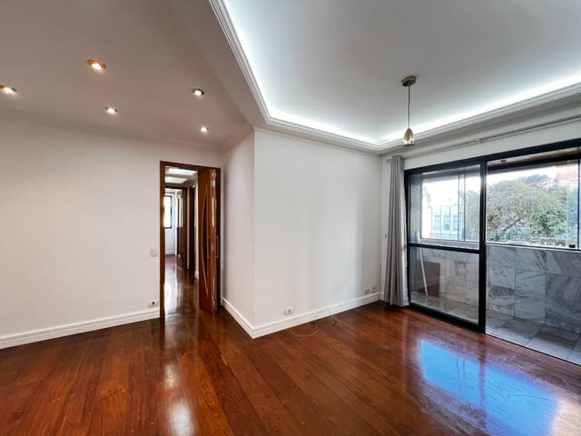 Foto do Apartamento - Apartamento tipo para venda e locação em Vila Mariana com 3 quartos, sendo 1 suíte, 77m² | Lares e Andares Imóveis