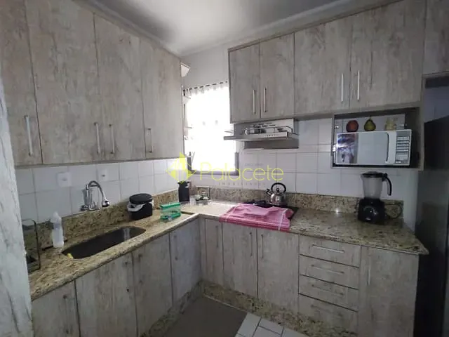 Apartamento com 94m² 2 quartos e 2 banheiros, à venda, no bairro Centro em Taubaté