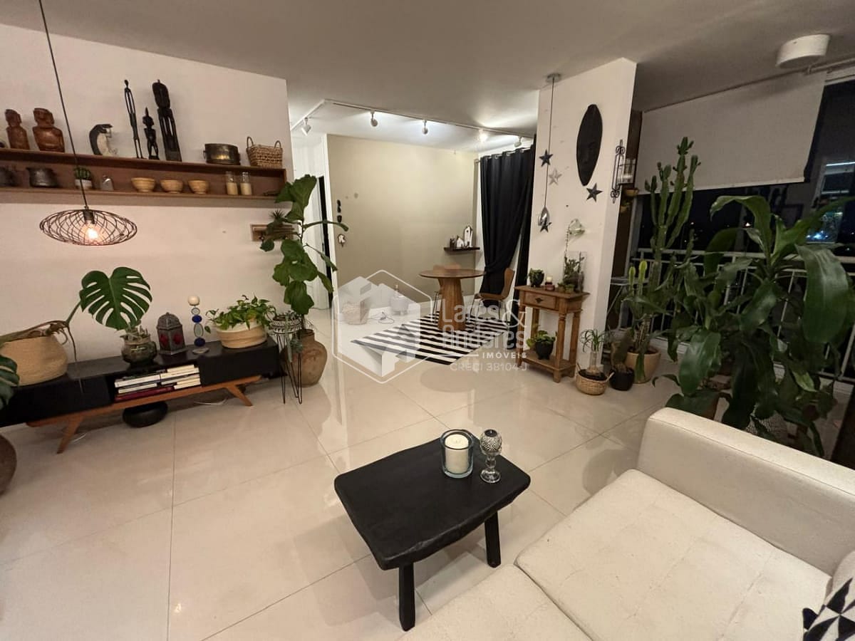 Apartamento à venda com 2 quartos, 69m² - Foto 14