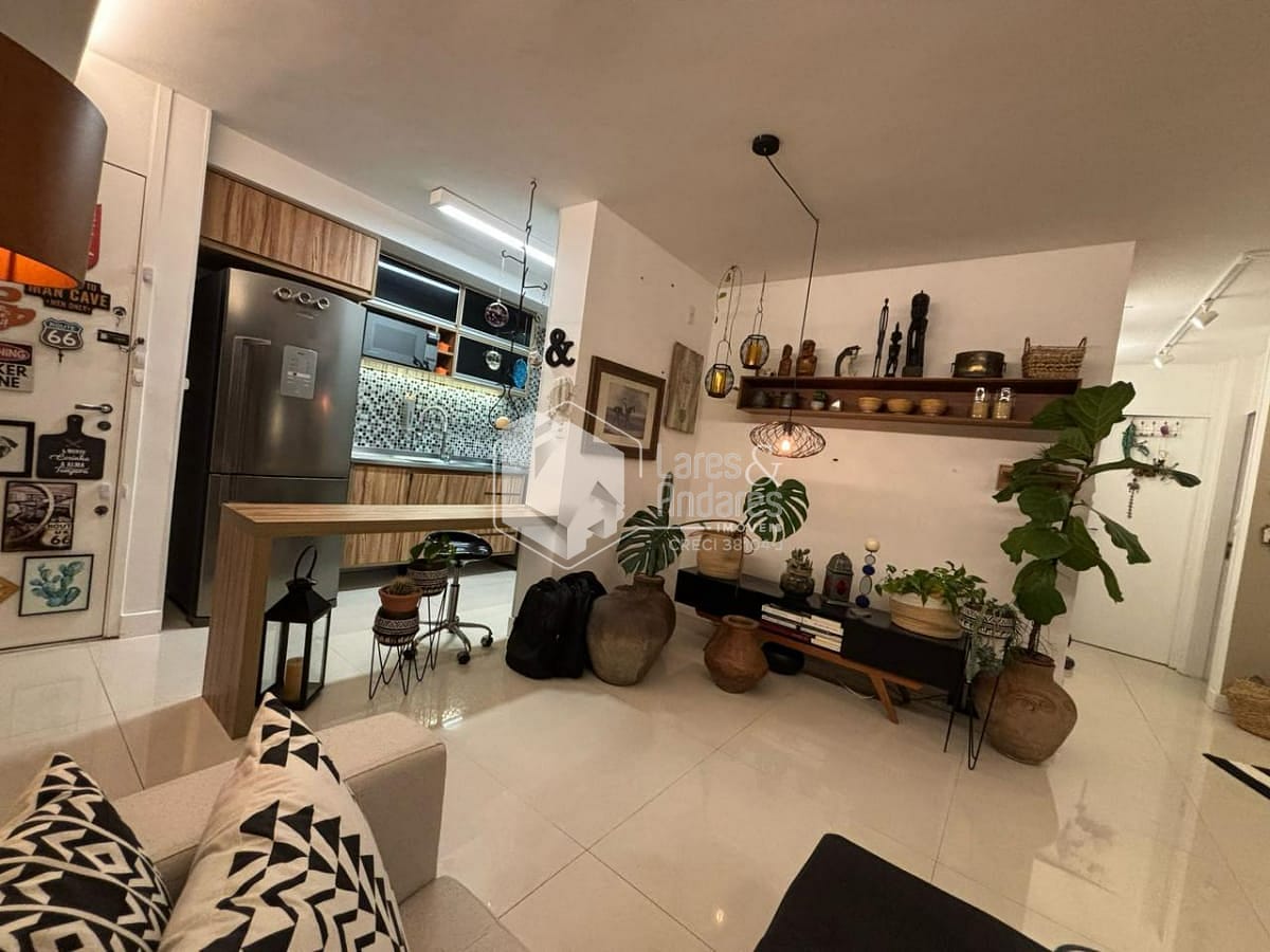 Apartamento à venda com 2 quartos, 69m² - Foto 3