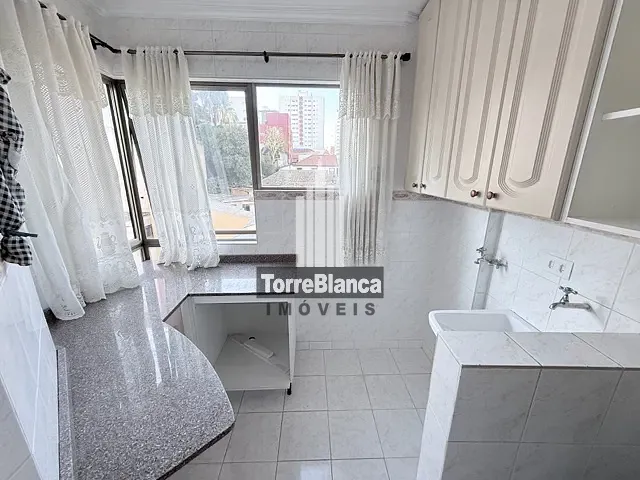 Apartamento com 85m² 2 quartos e 1 banheiro, para alugar, no bairro Centro em Ponta Grossa