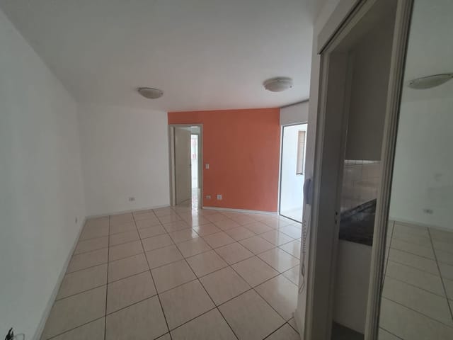 Apartamento 3 quartos e 4 banheiros, para alugar, no bairro Portão em Curitiba