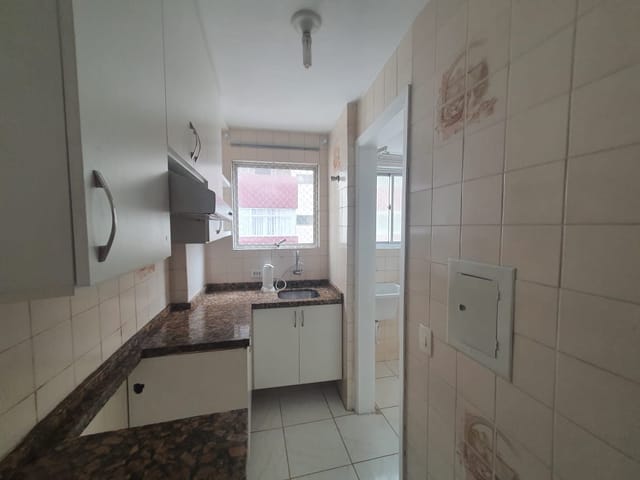 Apartamento 3 quartos e 4 banheiros, para alugar, no bairro Portão em Curitiba