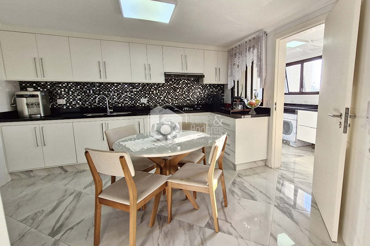 Apartamento à venda com 3 quartos, 146m² - Foto 4