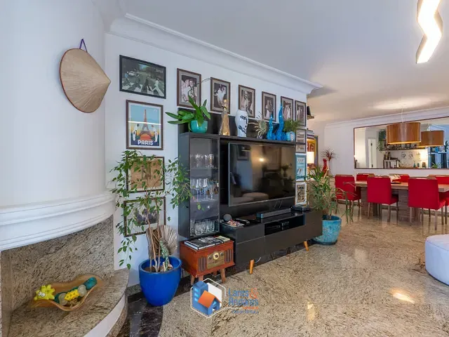 Apartamento com 313m² 3 quartos e 3 banheiros, à venda, no bairro Real Parque em São Paulo