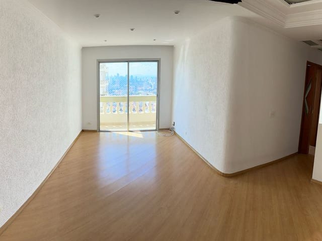 Apartamento com 70m² 2 quartos e 2 banheiros, para alugar, no bairro Vila Regente Feijó em São Paulo