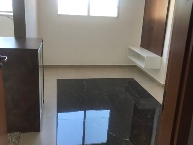 Apartamento com 68m² 2 quartos e 1 banheiro, para alugar, no bairro Gleba Fazenda Palhano em Londrina