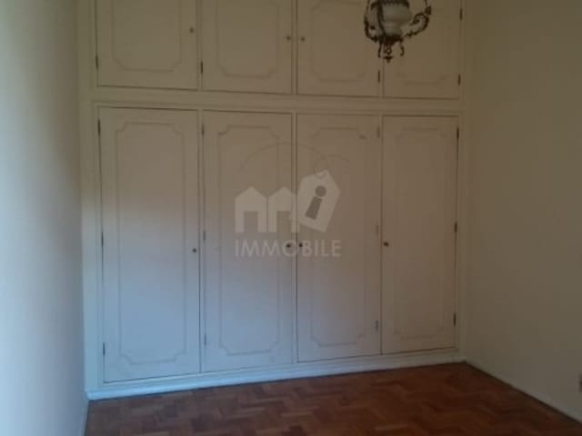 Apartamento 2 quartos e 1 banheiro, para alugar, no bairro Centro em Petrópolis