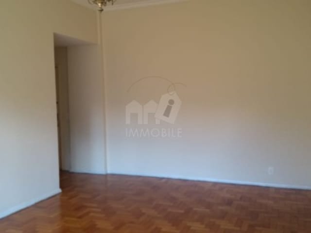 Apartamento 2 quartos e 1 banheiro, para alugar, no bairro Centro em Petrópolis