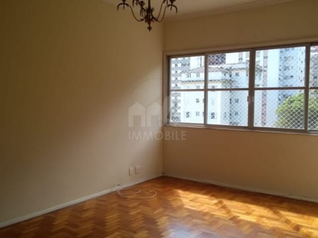 Apartamento 2 quartos e 1 banheiro, para alugar, no bairro Centro em Petrópolis