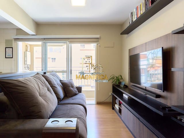 Apartamento 2 quartos e 1 banheiro, à venda, no bairro Santa Quitéria em Curitiba