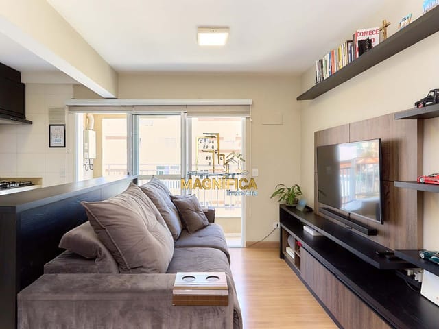 Apartamento 2 quartos e 1 banheiro, à venda, no bairro Santa Quitéria em Curitiba