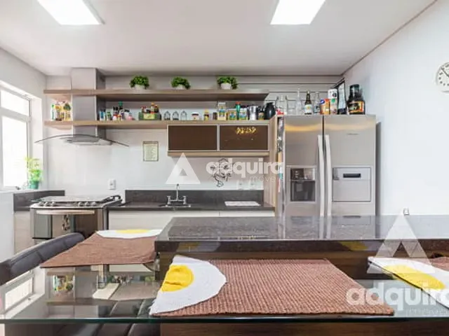 Apartamento com 175m² 3 quartos e 2 banheiros, à venda, no bairro Centro em Ponta Grossa