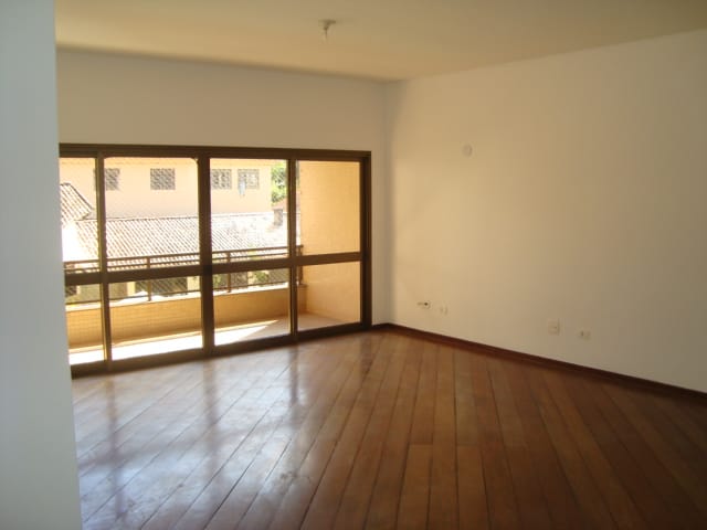 Apartamento à venda, no bairro Retiro em Petrópolis