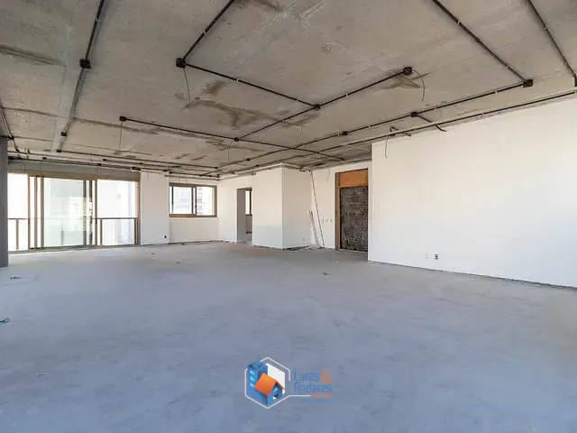 Apartamento com 352m² 3 quartos e 6 banheiros, à venda, no bairro Vila Nova Conceição em São Paulo