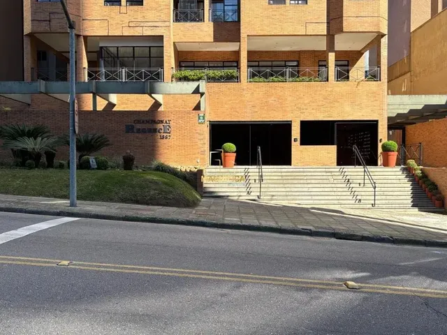 Apartamento 2 quartos e 1 banheiro, à venda, no bairro Bigorrilho em Curitiba