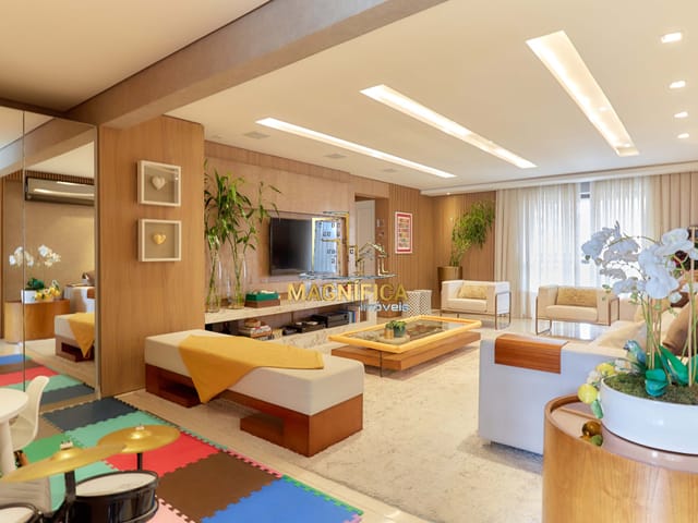Apartamento 4 quartos e 7 banheiros, à venda, no bairro Cabral em Curitiba