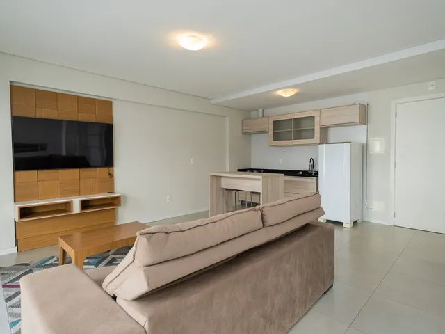 Apartamento 1 quarto e 1 banheiro, para alugar, no bairro Centro em Pelotas