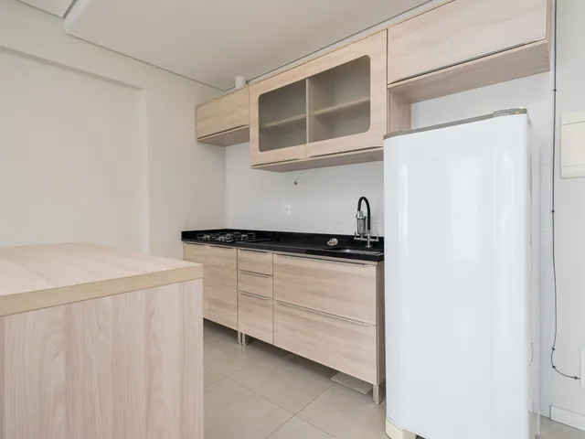 Apartamento 1 quarto e 1 banheiro, para alugar, no bairro Centro em Pelotas