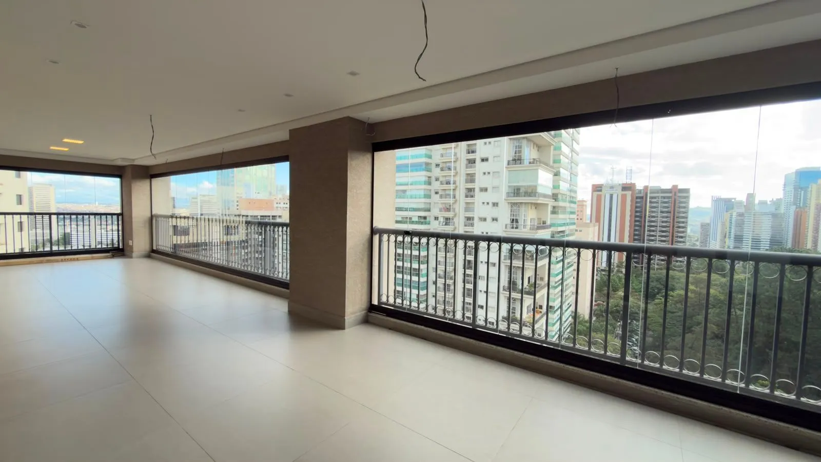 Apartamento em Alphaville Centro Empresarial — foto 2