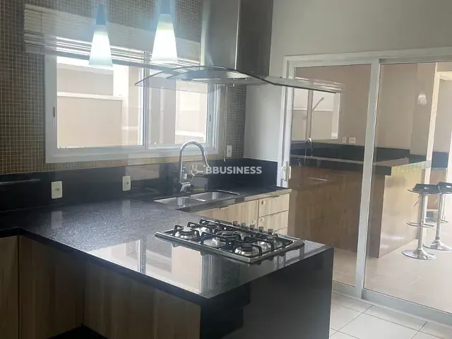 Casa 4 quartos e 2 banheiros, à venda ou para alugar, no bairro Swiss Park em Campinas