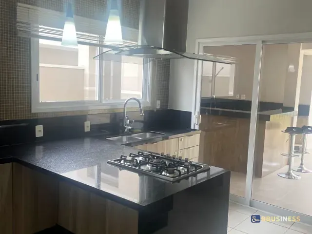 Casa 4 quartos e 2 banheiros, à venda ou para alugar, no bairro Swiss Park em Campinas
